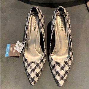 Black and white pumps